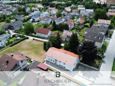 *** Großes teilsaniertes Wohnhaus auf knapp 2000qm in ruhiger Siedlungslage mit Einliegerwohnung ***