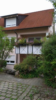 Doppelhaushälfte-4 Zimmer-Wohnung mit Balkon in Hessental-Schwäbisch Hall