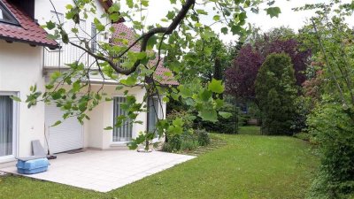 *Schickes Einfam.-Haus!* Parkähnlicher Garten u. Einzelgarage! Bevorzugte Wohnlage!