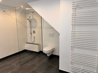 Erstbezug nach Sanierung mit Garten: Helle 3-Zimmer-Wohnung mit geh. Innenausstattung