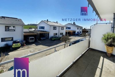 Neuwertige 2,5 Zimmer Wohnung in ruhiger, grüner Lage mit schönem Ausblick