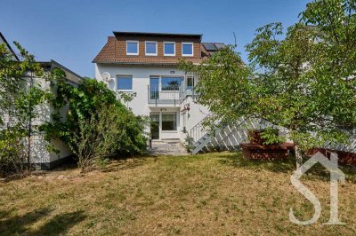 Zweifamilienhaus mit Traumgarten auf Erbpachtgrundstück in Toplage von Dreieich-Sprendlingen