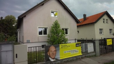 * Gelegenheit * Einfamilienhaus mit viel Wohnfläche, Keller und Garten!