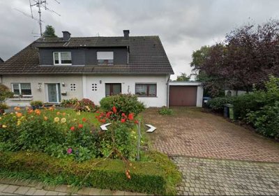 Doppelhaushälfte mit Ausbaupotential und großem Garten (von privat)