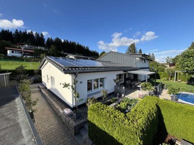 Exklusives Einfamilienhaus (Bj. 1980) in Scheidegg mit Garage