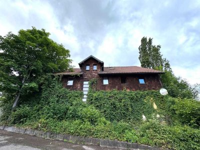 *Sanierungsbedürftiges Mehrfamilienhaus mit viel Potenzial*