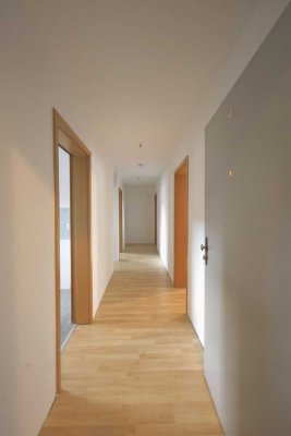 Leerstehende modernisierte 3-Zimmer-Wohnung mit Balkon und top Energiewerten!