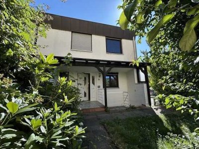 Reihenendhaus mit Garage in stadtnaher Lage