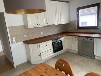 5 Zimmer Wohnung mit großem überdachtem Balkon