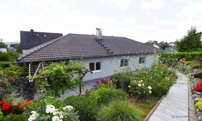 PROVISIONSFREI! Wohnträume werden wahr- Neuwertiger Bungalow im romantischen Kurort Bad Steben