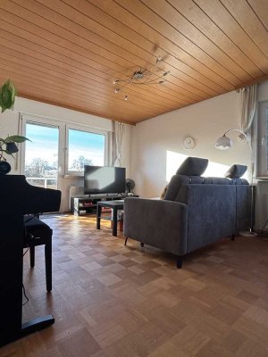 Helle 3,5-Zi.-Wohnung mit zwei Balkonen - S-Bahn-nah & in ruhiger Lage