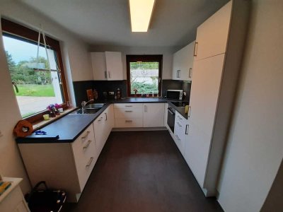 Sanierte 4-Zimmer-Hochparterre-Wohnung mit Terrasse und Einbauküche in Kusterdingen