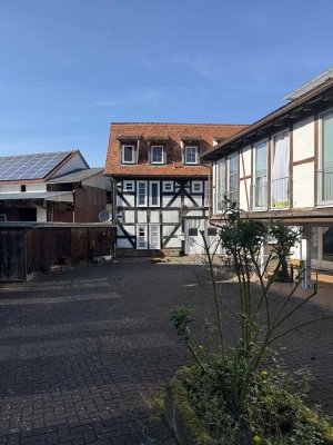 Attraktive 2 ZKB - hübsches Hofensemble in Lahntal-Sarnau