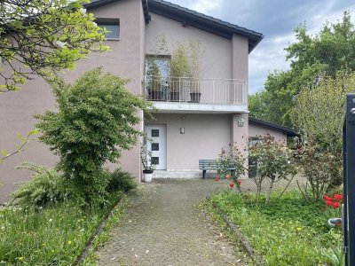 Mehrfamilienhaus in gefragter Lage in Tiengen!