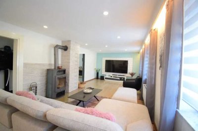 Großzügiges Einfamilienhaus mit Doppelgarage & Ausbaupotenzial – zentrale Lage in Bad Friedrichshall