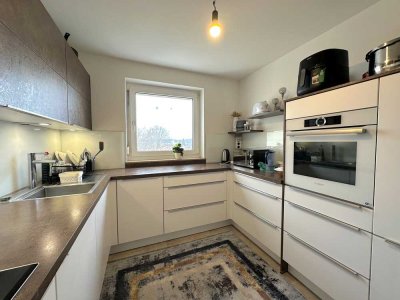 Stilvolle 4 Zimmer Wohnung mit Balkon