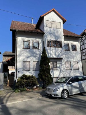 Helle 3-Zimmer-Wohnung mit gehobener Innenausstattung mit Einbauküche in Heidesheim am Rhein