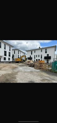 Erstbezug ab 01.01.2026 – 3-Zimmer-Neubauwohnung mit Terrasse, Einbauküche & Stellplatz