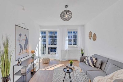 4% Rendite bei Stadtamhof! Erstbezug - Helle, moderne und lichtdurchflutete 2,5 Zimmer Wohnung!