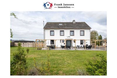 Neuer Preis! Freistehendes Wohnhaus in Manderscheid - ehemalige Gaststätte - mit Biergarten