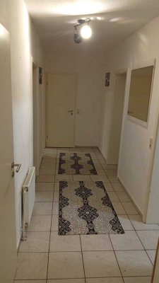 Helle 3-Zimmer Erdgeschosswohnung in Düren mit Balkon