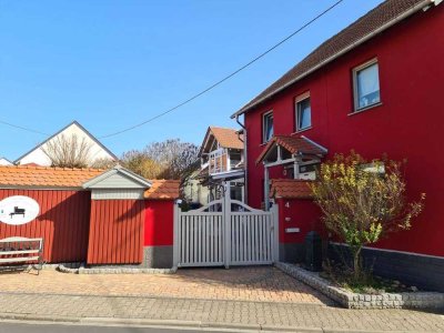 Top-Gelegenheit! Renoviertes Einfamilienhaus mit schönem Grundstück in Hargesheim zu verkaufen
