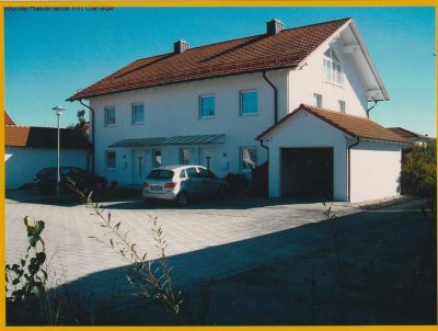 Doppelhaushälfte in gehobener Ausstattung in Pocking Süd ab 01.08.2025 zu vermieten