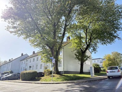 Attraktive 3-Zimmer-Wohnung mit Balkon, Gartenanteil & Stellplätzen, Modernisiert – Essen-Gerschede
