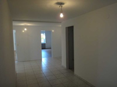 Helle 4-Zimmer Wohnung mit Balkon im EG in Kuppenheim