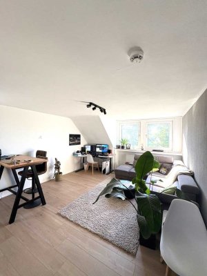 Schöne 2-Zi-Wohnküche-DG-Wohnung in ruhiger Wohnlage!