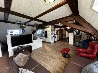 ATTRAKTIVE 6-ZIMMER-GALERIEWOHNUNG IN WOLPERTSHAUSEN