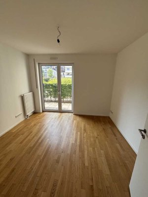 Exklusive 3-Zimmer-EG-Wohnung mit Balkon in Hanau