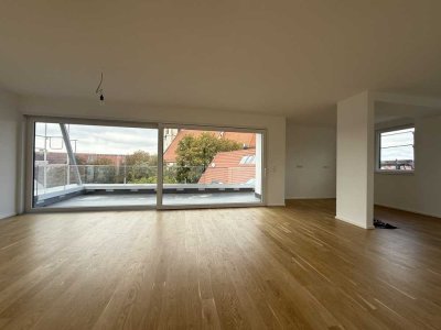 ** Wohnen im Herzen Metzingens - exklusives Penthouse in der Outlet-City **