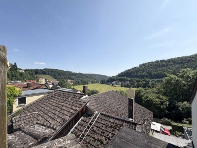 Verwunschene Hanglage trifft Potenzial – gestalten Sie Ihr Traumhaus