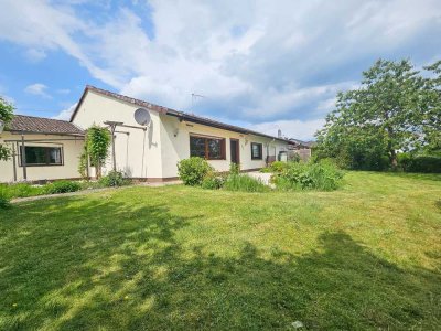 Gepflegter Bungalow mit 2 Garagen, neuer Therme und modernisiertem Bad Nähe Flammersfeld