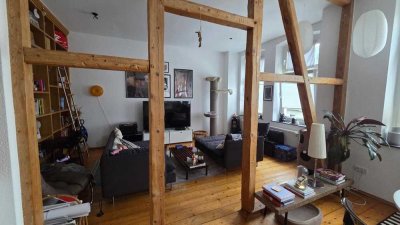Helle 2-Zimmer-Wohnung mit großem Balkon, EBK und Kamin in Herne