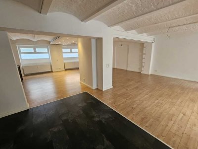 ++Wohnen und Arbeiten unter Kappendecken über 2 Etagen++Jahnstraße++