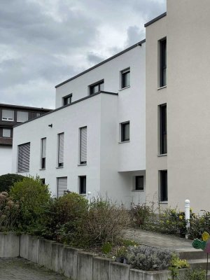 3 Zimmer Penthouse-Wohnung mit großer sonniger Terrasse und tollem Blick in zentraler Lage