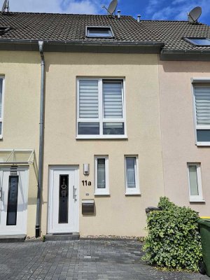 Freundliches und gepflegtes Reihenhaus in Bornheim Mitte zu vermieten.