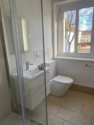 [**ERSTBEZUG**] große 2-R-Wohn. in ruhiger Lage mit Stellplatz