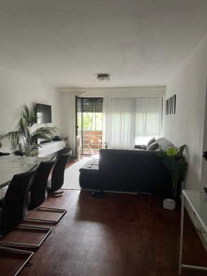 3-Zimmer-Wohnung mit Einbauküche , Balkon und Keller in Rodgau