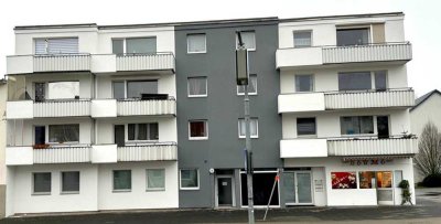 Frisch sanierte 4-Zimmerwohnung mit Balkon