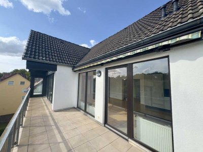Helle Penthouse-Wohnung, 3,5 Zimmer, Parkett, 2 Terrassen, Wintergarten, Freisitz, EBK, 2 Bäder