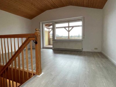 Kleine, gemütliche Maisonette-Wohnung mit Dachterrasse und Garage