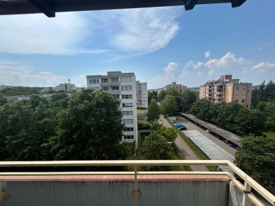 - Reserviert - 2-Zimmer-Wohnung mit Ausblick in Pforzheim-Haidach + Garage