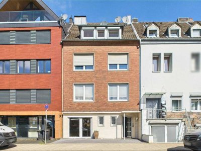 Zentral gelegene Eigentumswohnung mit Erweiterungspotential.