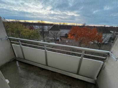 **Besichtigung: Sa., 04.10. um 13:20 Uhr** Sonnige Balkon-Whg nahe Marienberg!
