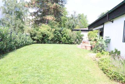 WRS Immobilien - Käuferprovisionsfrei - Hanau-Großauheim - Bungalow mit großem Garten + Einzelgarage