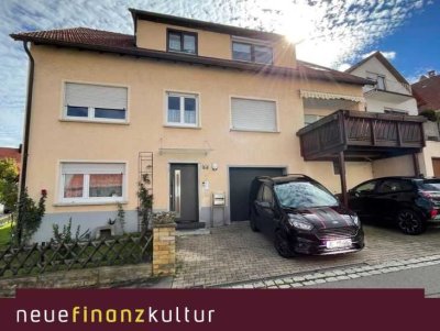 Großzügige 4 Zimmer Wohnung mit Einbauküche