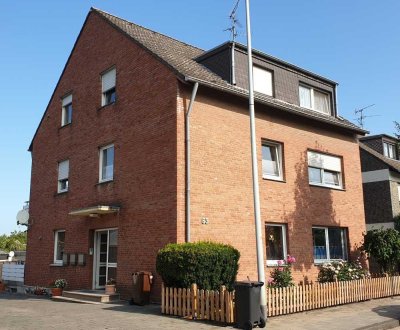 Gemütliche 3-Zimmer-Wohnung mit Balkon und neuem Bad in 3-Fam.-Haus - ruhig und doch zentral